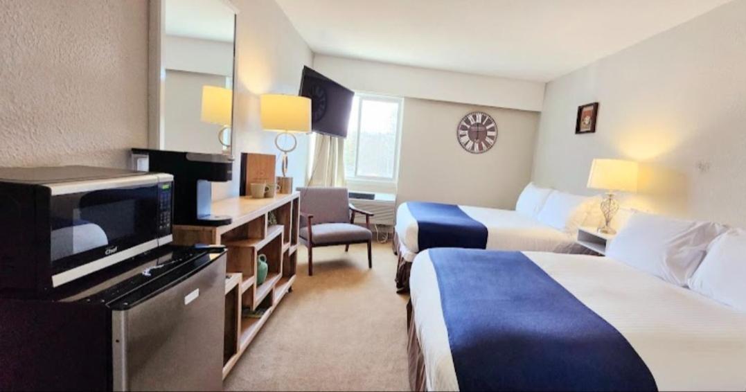 Inn Western